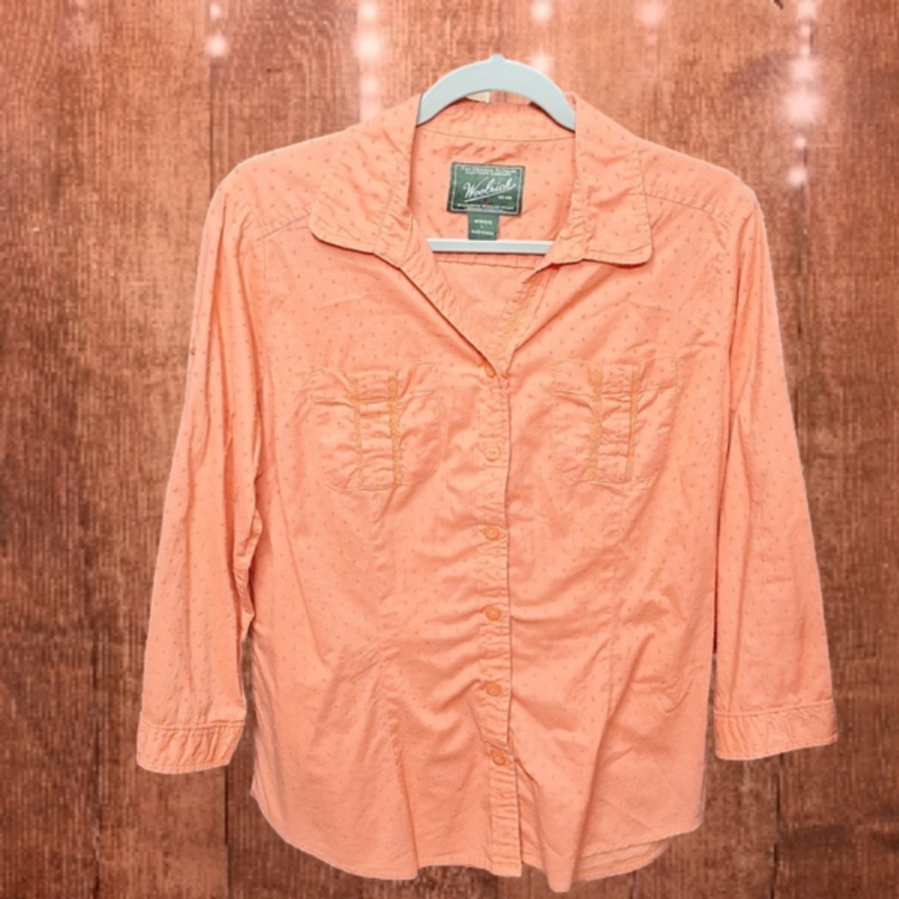 WOOLRICH SIZE LARGE BUTTON DOWN WITH TEXTURE